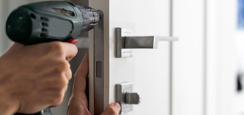 Locksmith For Lock Replacement Near Me in Wynnum, QLD