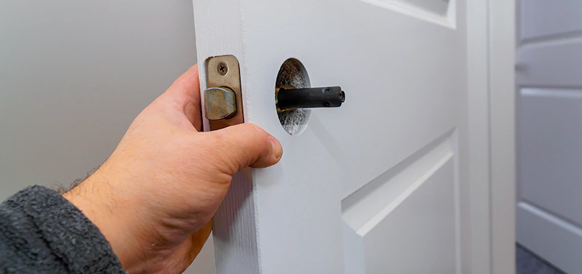 Nighttime Locksmith For Lock Repair in Wynnum, QLD
