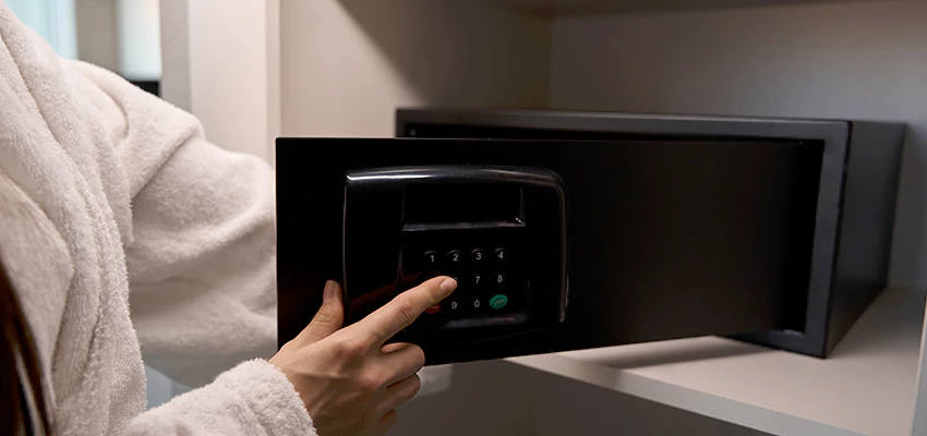 Safe Unlocking Service Company in Wynnum, QLD