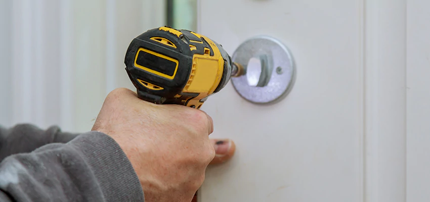 Street Locksmith For Smart Lock Repair in Wynnum, QLD